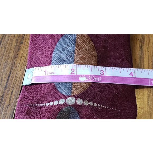 Kenneth Cole Reaction Tie Red Diamond Retro Pattern Silk Necktie Tie - Picture 6 of 7